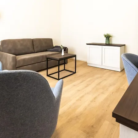 Haus Am In Direkter Strandlage, Mit Meer- Oder Gartenblick, Teils Balkon & Fruehstueck Zubuchbar In Historischer Aparthotel 4*