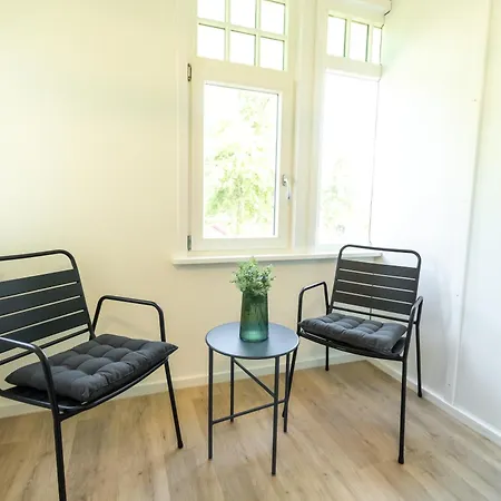Haus Am In Direkter Strandlage, Mit Meer- Oder Gartenblick, Teils Balkon & Fruehstueck Zubuchbar In Historischer