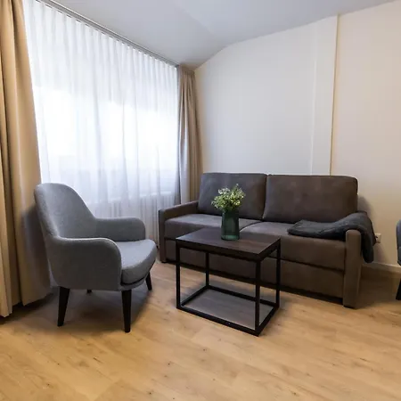 Haus Am In Direkter Strandlage, Mit Meer- Oder Gartenblick, Teils Balkon & Fruehstueck Zubuchbar In Historischer 4* Ostseebad Kühlungsborn
