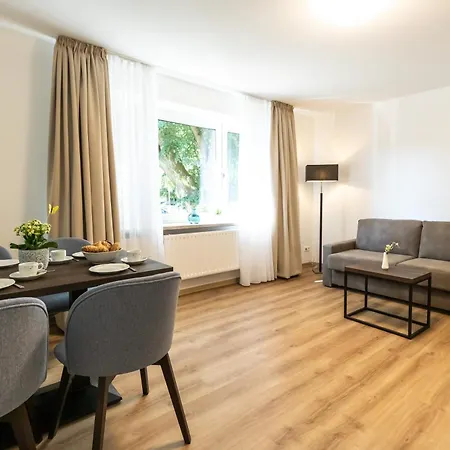 Haus Am In Direkter Strandlage, Mit Meer- Oder Gartenblick, Teils Balkon & Fruehstueck Zubuchbar In Historischer Aparthotel