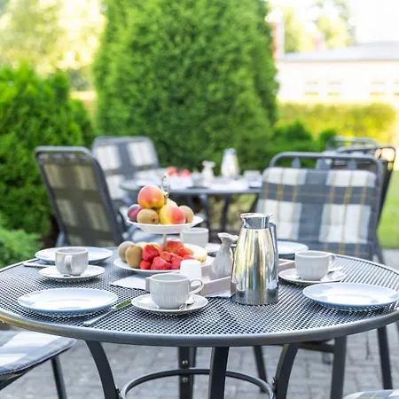 Aparthotel Haus Am In Direkter Strandlage, Mit Meer- Oder Gartenblick, Teils Balkon & Fruehstueck Zubuchbar In Historischer 4*